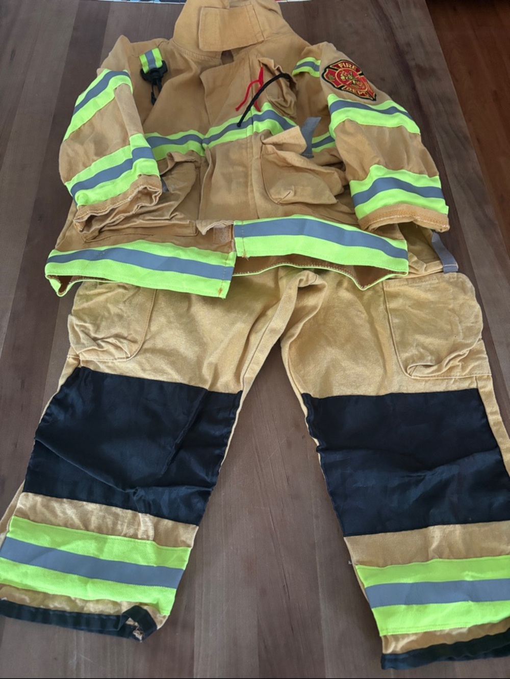 Teetot Firefighter Costume (3/4)